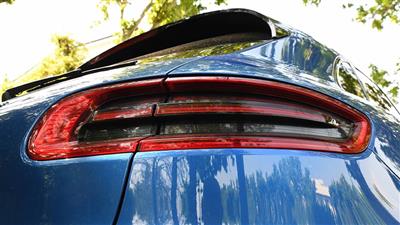 فرم خاص چراغ عقب پورشه ماکان